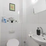 Einfach Aber Sehr Komfortabel - Fuer 12 Personen - 2xwc - Gruppen, Messe, Monteure, Studenten - Voll Ausgestattet - 6 Betten 140x200cm Hochwertig, 3 Smart-tv 55 Zoll Netflix, 1000 Mbit Wlan, Voll Ausgestattete Kueche