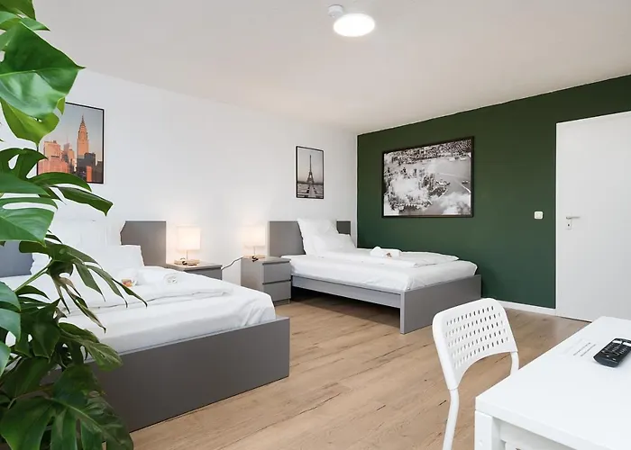 Einfach Aber Sehr Komfortabel - Fuer 12 Personen - 2xwc - Gruppen, Messe, Monteure, Studenten - Voll Ausgestattet - 6 Betten 140x200cm Hochwertig, 3 Smart-tv 55 Zoll Netflix, 1000 Mbit Wlan, Voll Ausgestattete Kueche *