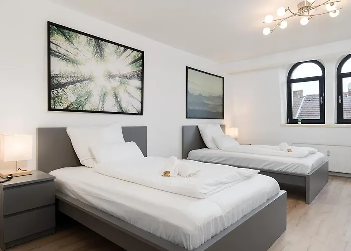 Lejlighed Einfach Aber Sehr Komfortabel - Fuer 12 Personen - 2xwc - Gruppen, Messe, Monteure, Studenten - Voll Ausgestattet - 6 Betten 140x200cm Hochwertig, 3 Smart-tv 55 Zoll Netflix, 1000 Mbit Wlan, Voll Ausgestattete Kueche Duisburg