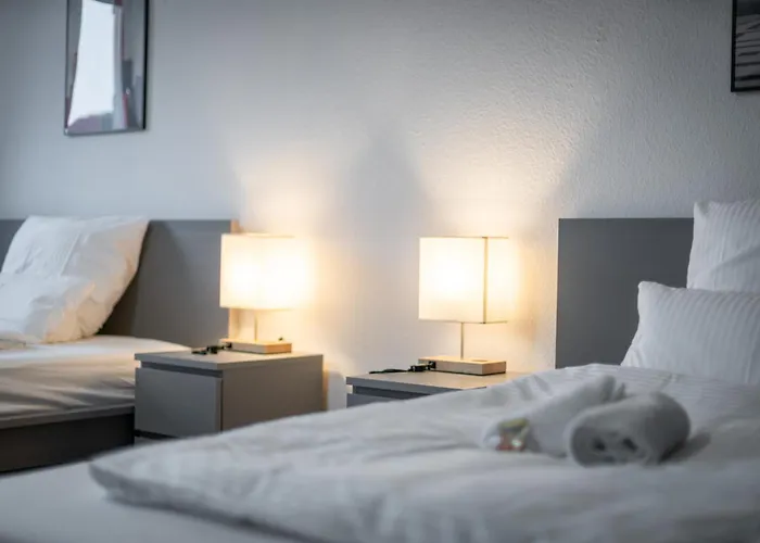 Einfach Aber Sehr Komfortabel - Fuer 12 Personen - 2xwc - Gruppen, Messe, Monteure, Studenten - Voll Ausgestattet - 6 Betten 140x200cm Hochwertig, 3 Smart-tv 55 Zoll Netflix, 1000 Mbit Wlan, Voll Ausgestattete Kueche دوسبرغ